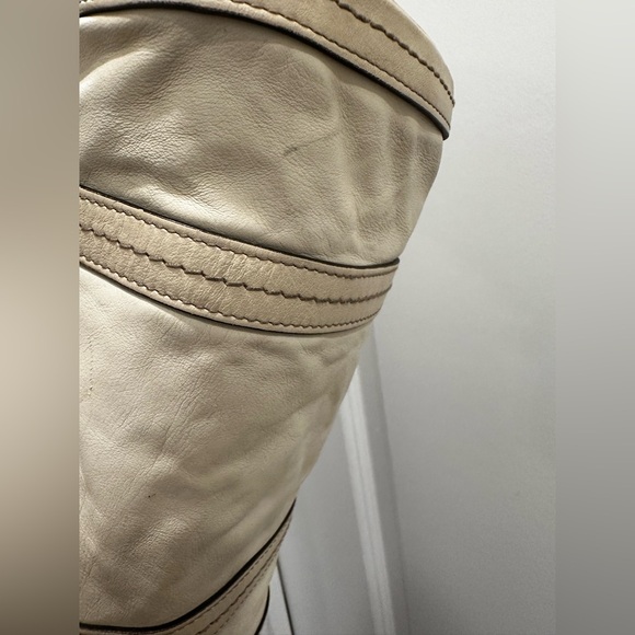 💜Pre-loved💜Authentic Gucci Duchessa Boston Leather Handbag - Picture 9 of 13